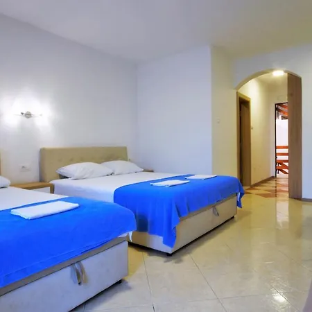 Apartment Bracanovic *